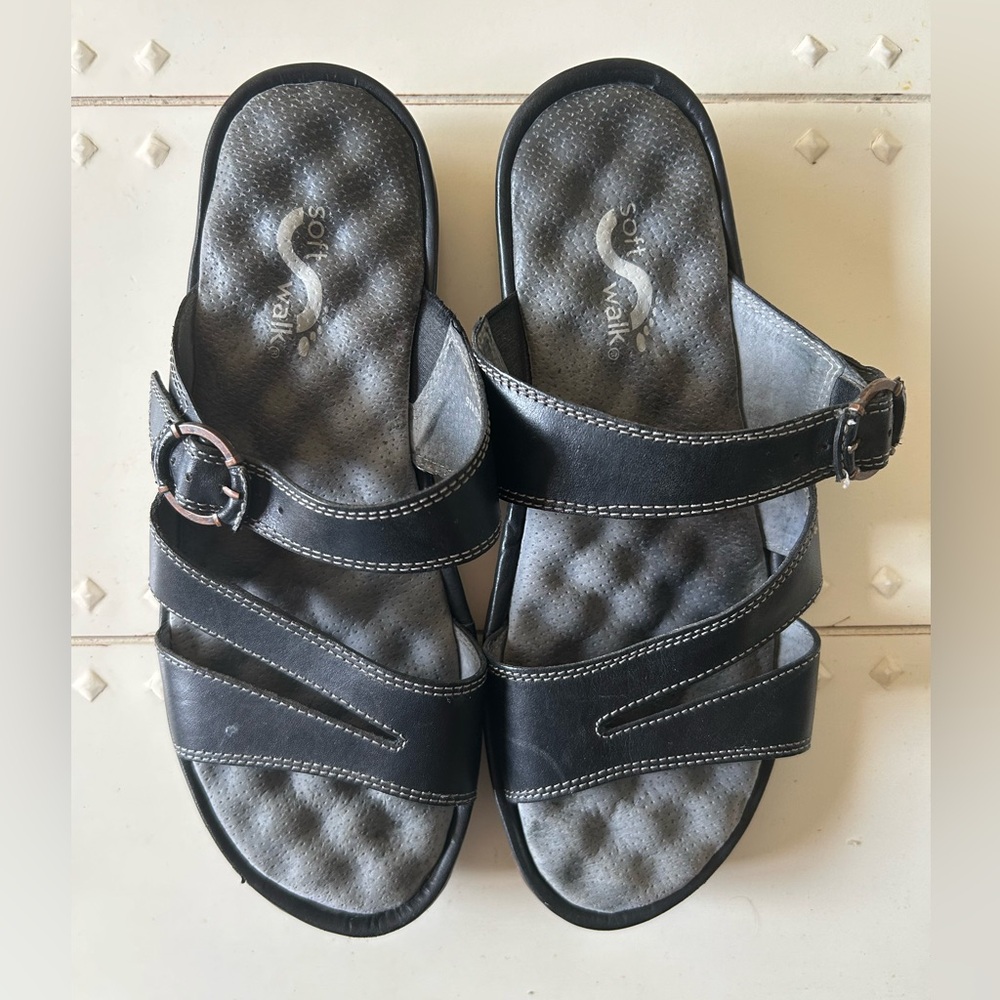 SoftWalk black leather slide sandal, size 9W